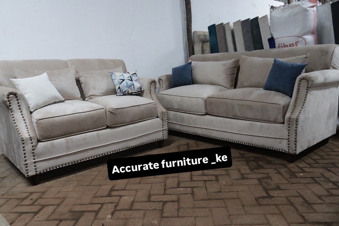 Five seater back permanent seat 