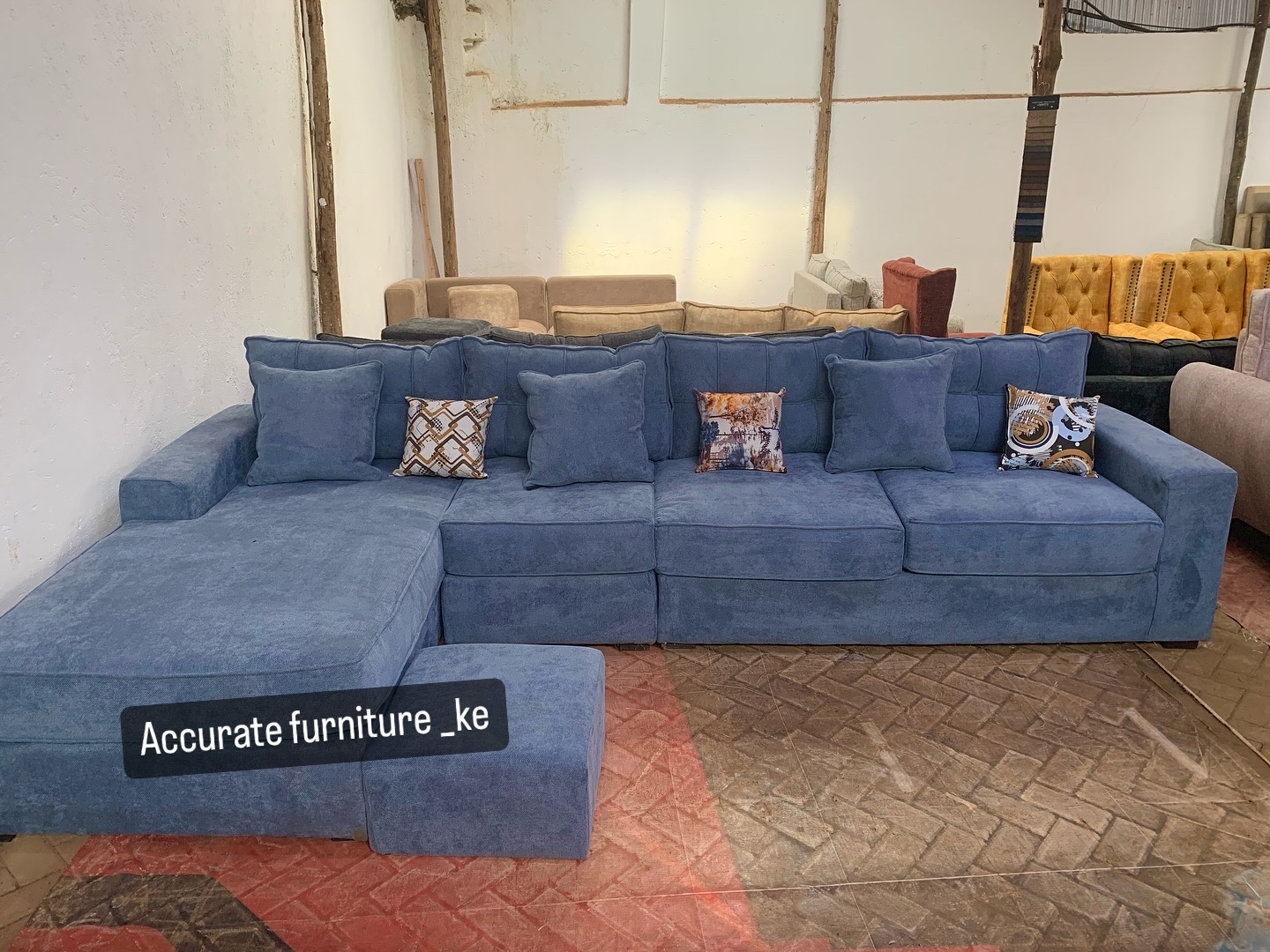 Seven seater side arm design 