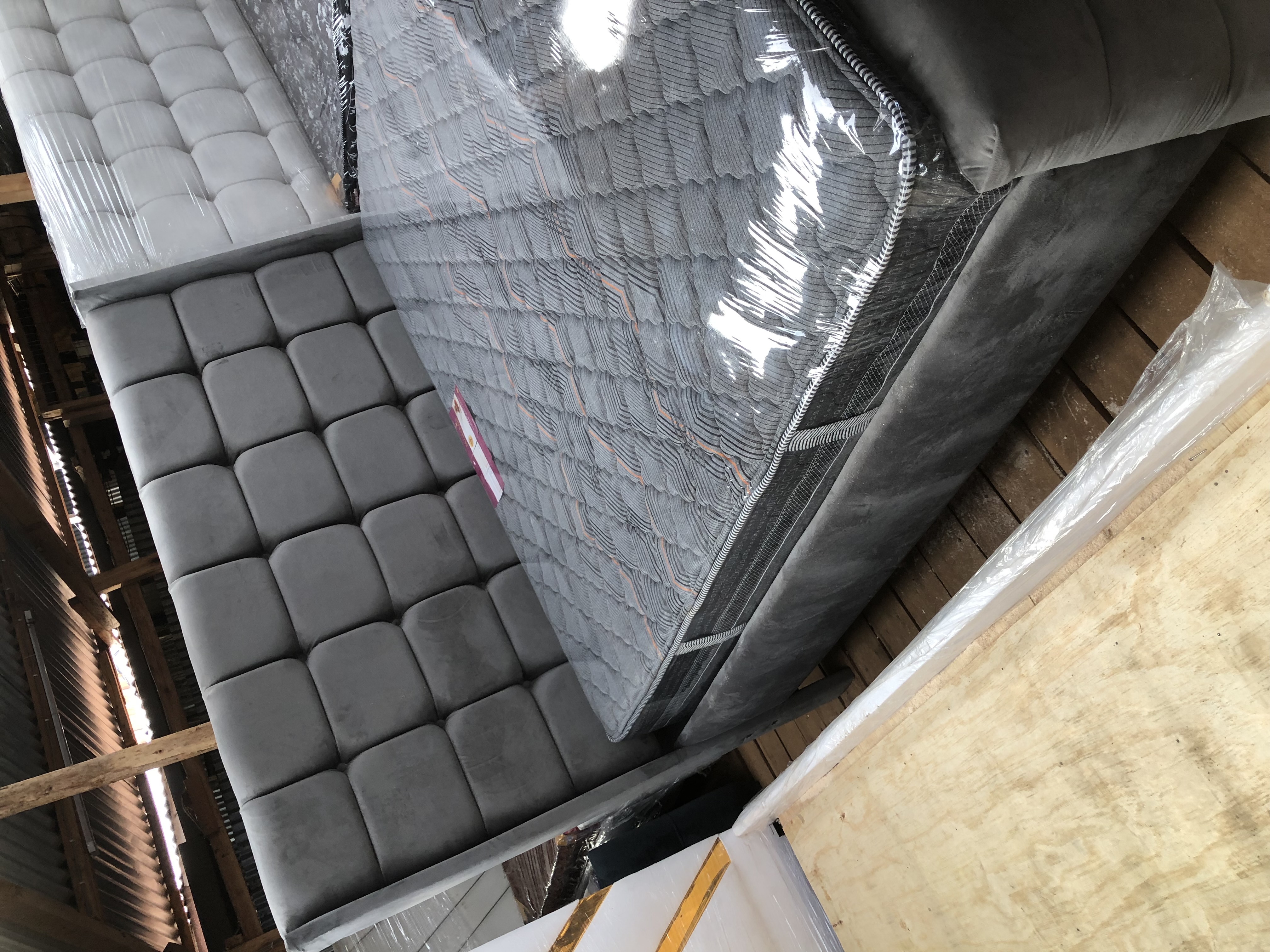 Box head queen size bed