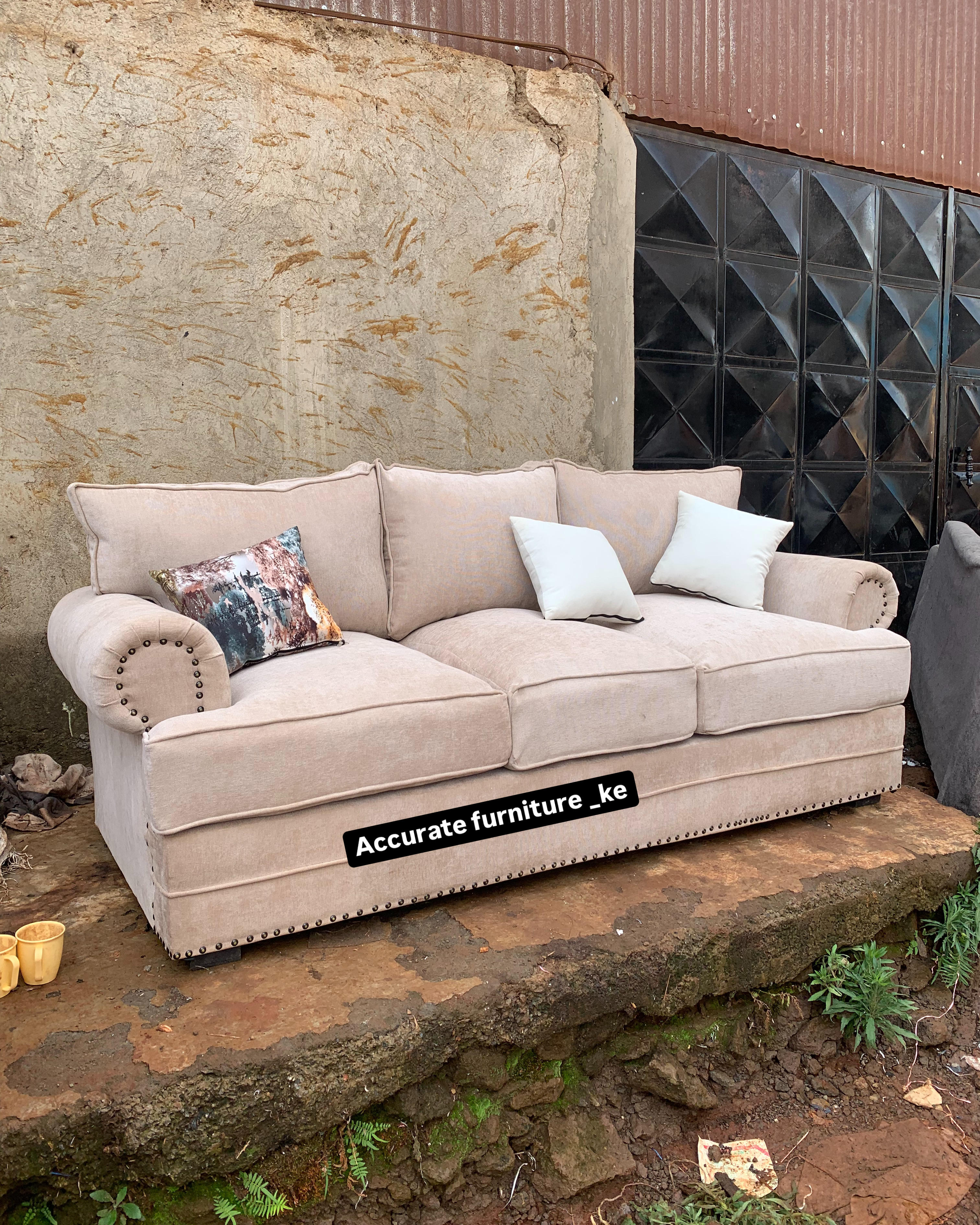 Three seater buffalo seat design 