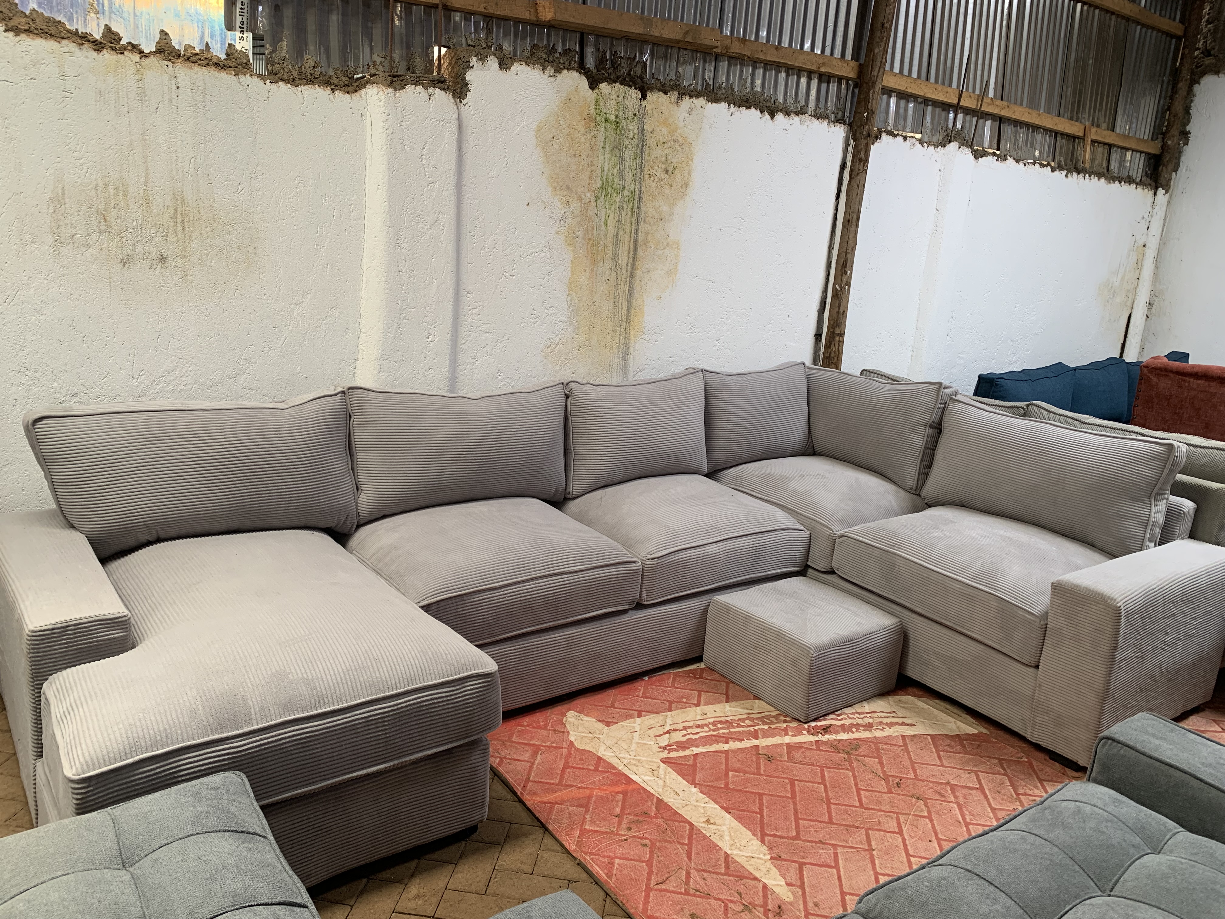 Nine seater sectional U-shaped seat design 