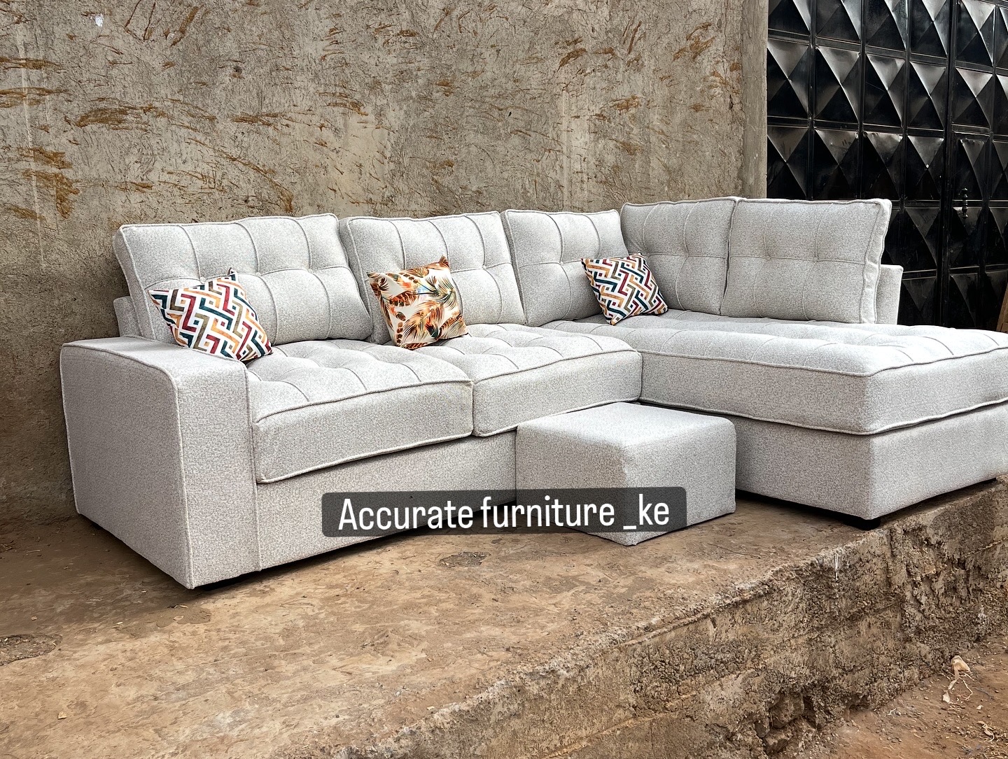 Sectional l seat six seater